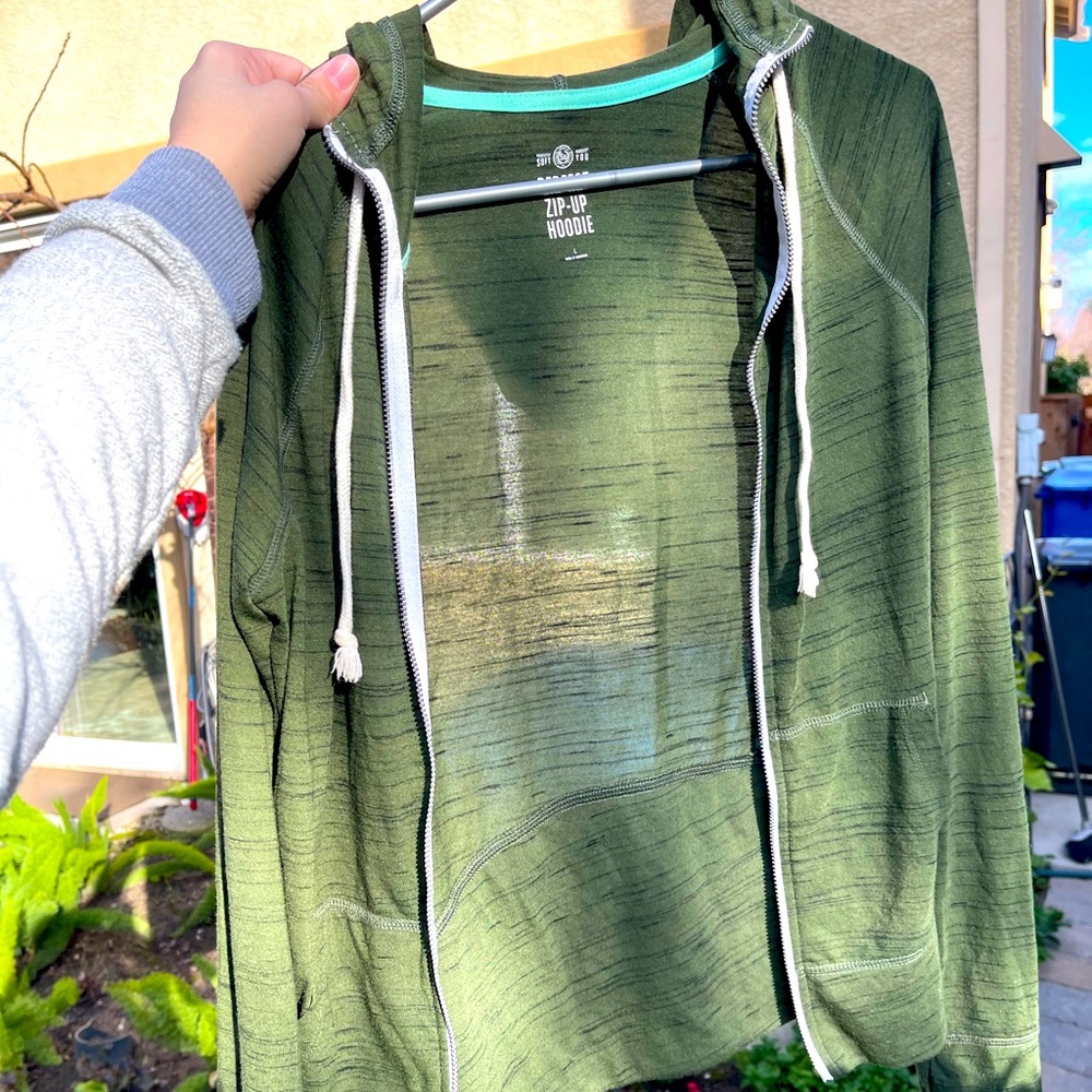 Green Activewear Zip-up sweater!